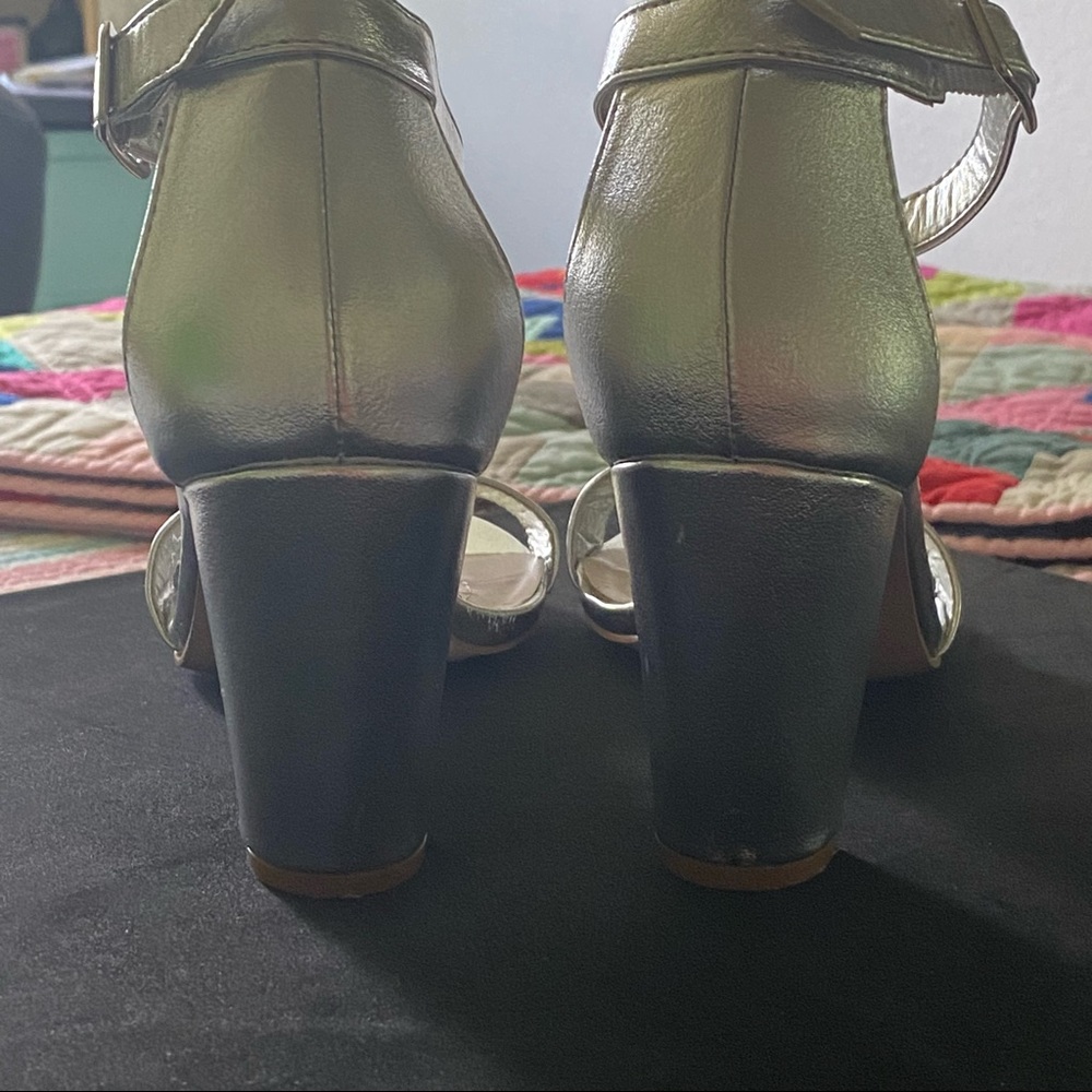 Silver Aryaw Heels Size 8W - Picture 8 of 11